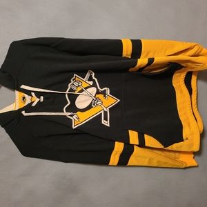 NHL penguins Hoodie. Large
